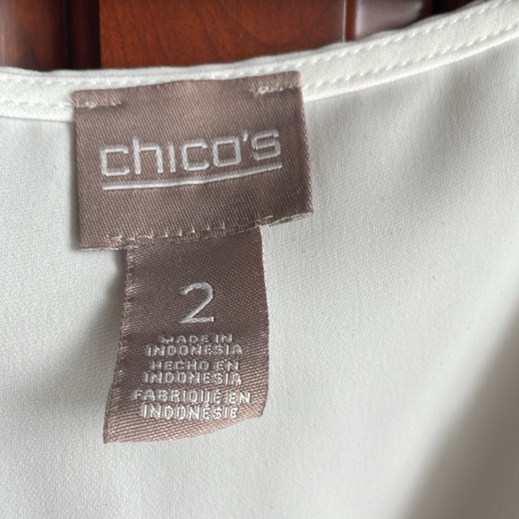 Chico’s Size 2, same as 12/14 Sleeveless Ruffled V-Neck Top. - Picture 2 of 6